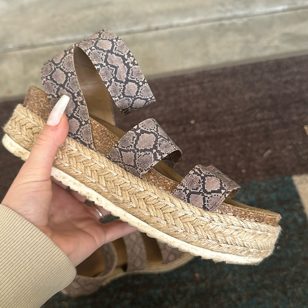 Steve Madden platform sandals